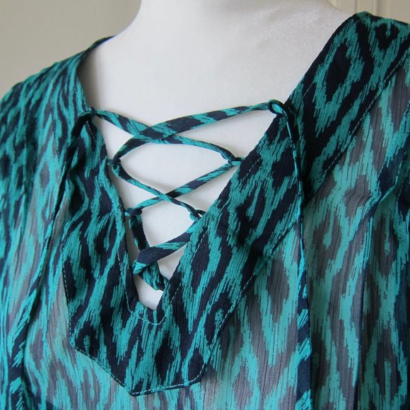 BANANA REPUBLIC FACTORY SHEER GREEN TOP WITH TRIBAL PRINT - SIZE LARGE - Picture 2 of 7